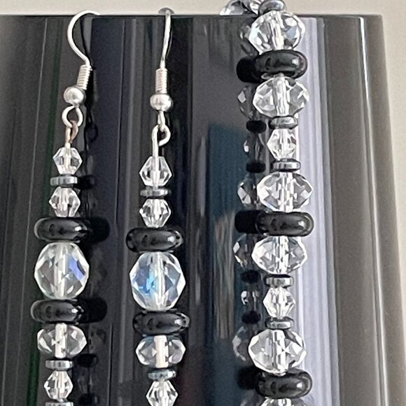 Crystal Bracelet and Pierced Earring set Black and Clear Beads - Picture 2 of 3